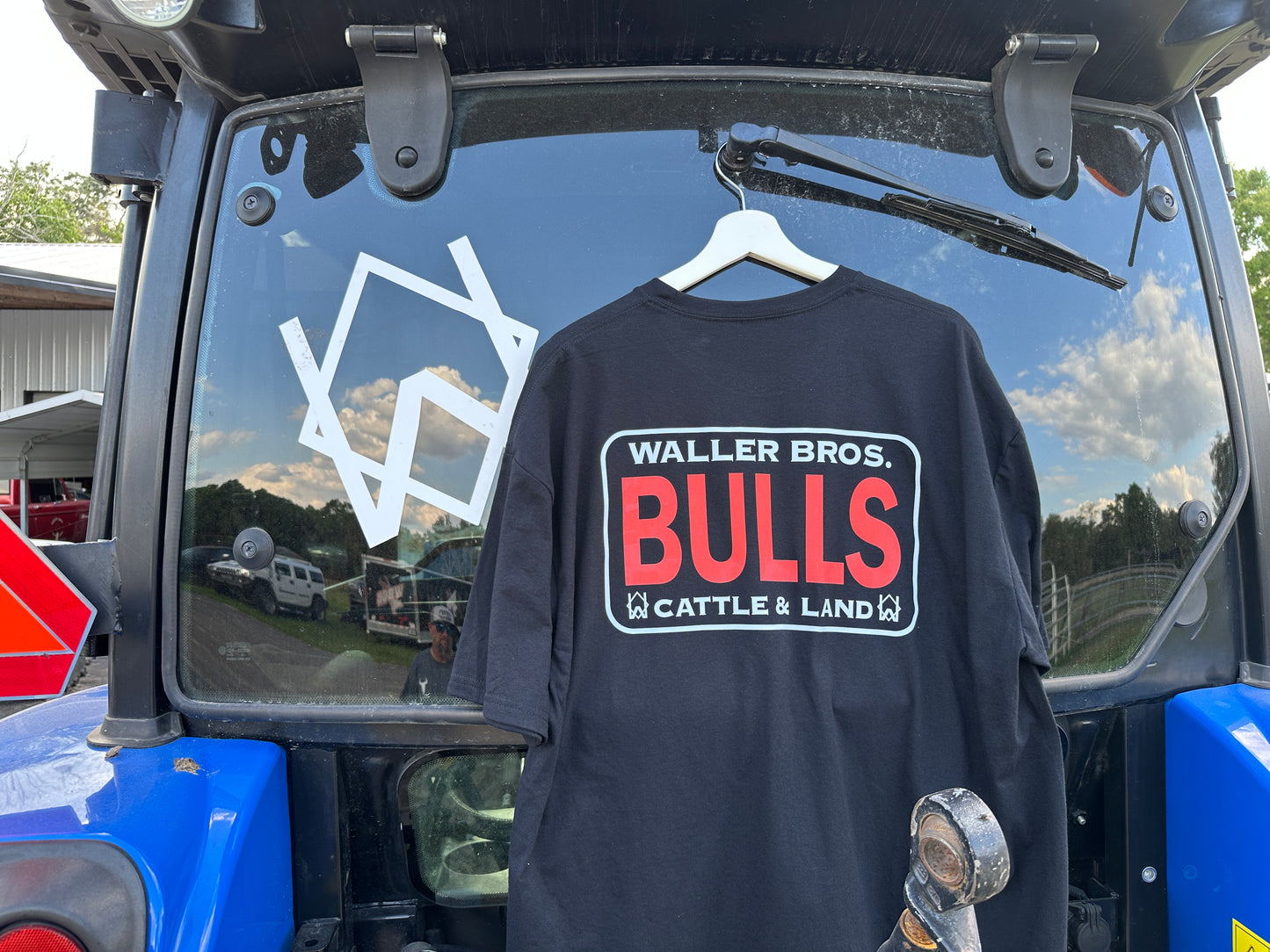 Waller Brothers Cattle & Land BULLS Gildain Soft Style T-shirt