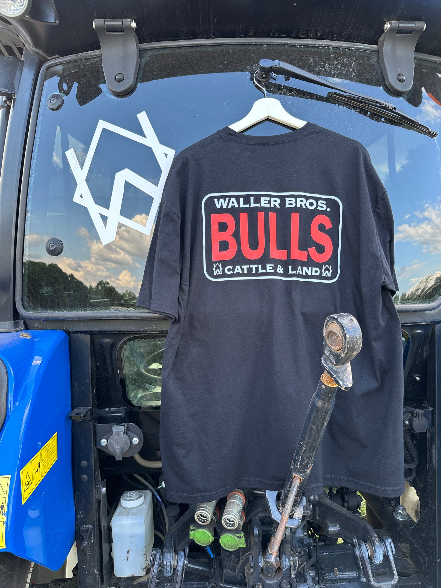 Waller Brothers Cattle & Land BULLS Gildain Soft Style T-shirt
