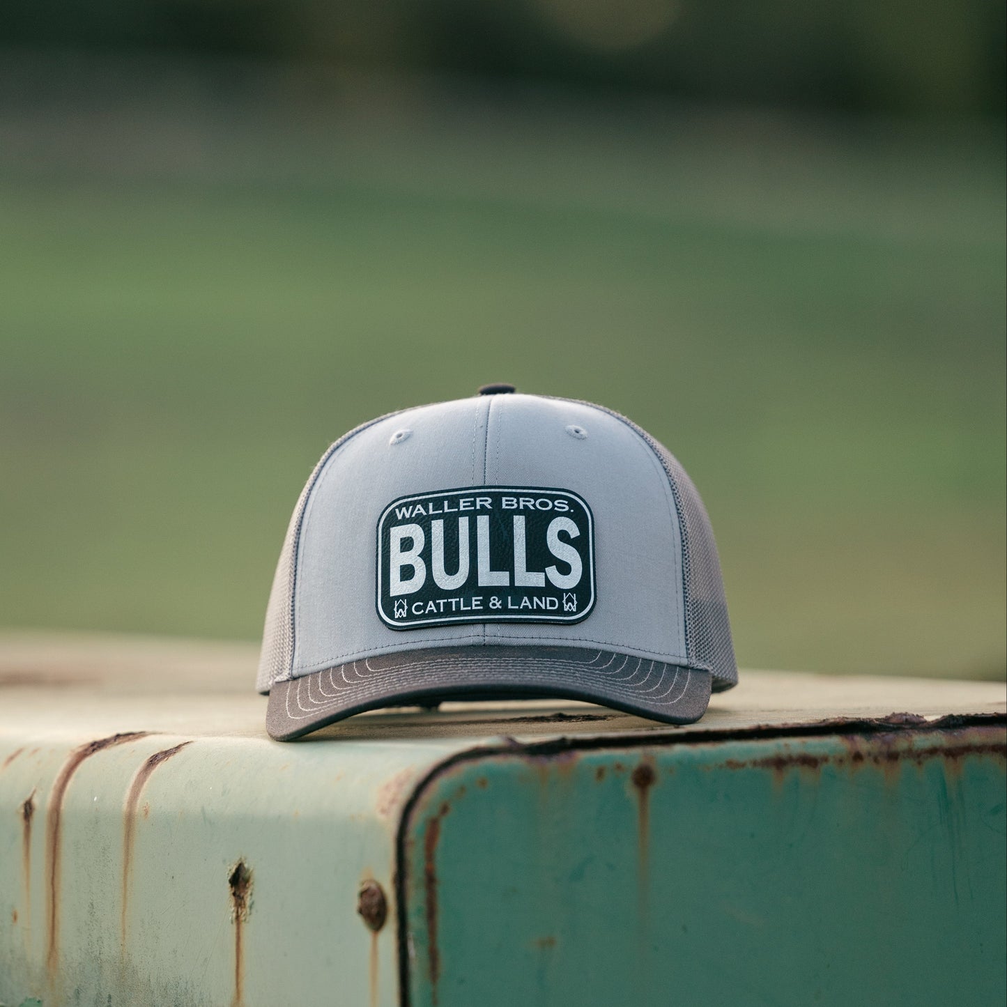 Waller Brothers Cattle & Land BULLS Richardson 6 Panel 112 Trucker Hat